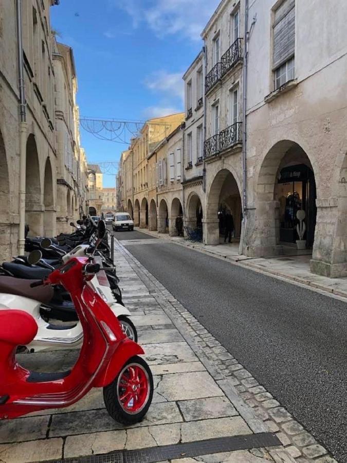 Blue Studio Cosy Et Calme Proche Du Centre Avec Tv Et Wifi La Rochelle  Exterior foto